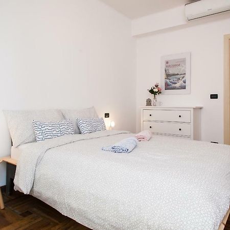 Casa Liberta - Downtown Modern Apartment With Airconditioning سانريمو المظهر الخارجي الصورة
